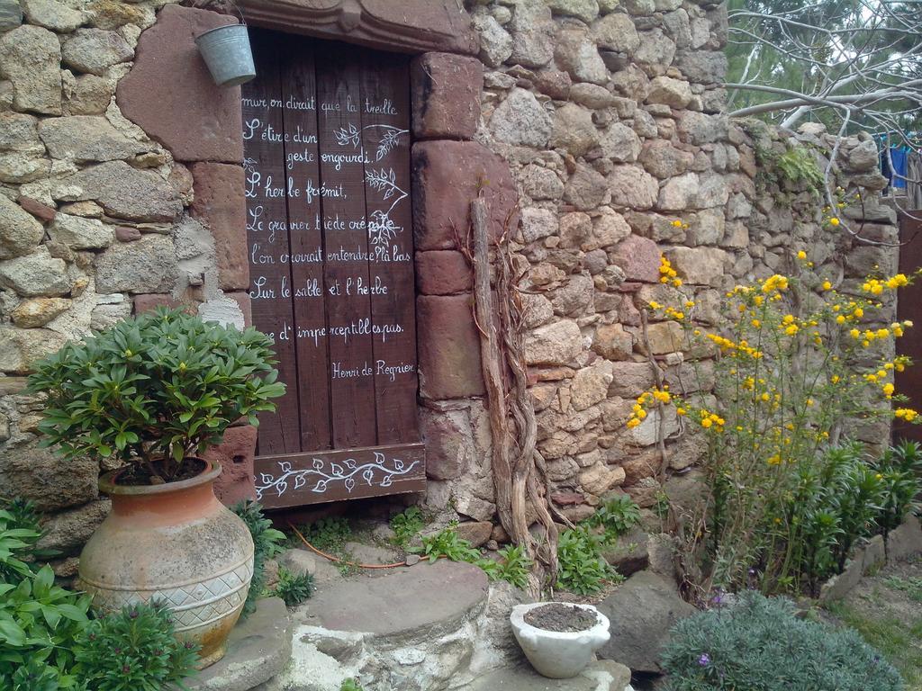 Le Clos De La Source Bed and Breakfast Le Bousquet-d'Orb Zewnętrze zdjęcie