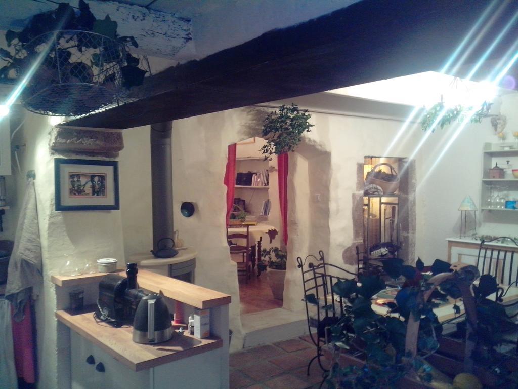 Le Clos De La Source Bed and Breakfast Le Bousquet-d'Orb Zewnętrze zdjęcie